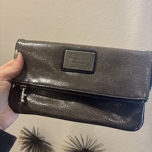 Simply Vera Wang Fold over Magnetic Handbag/Clutch/Wallet~Gunmetal‎ Gray~EUC